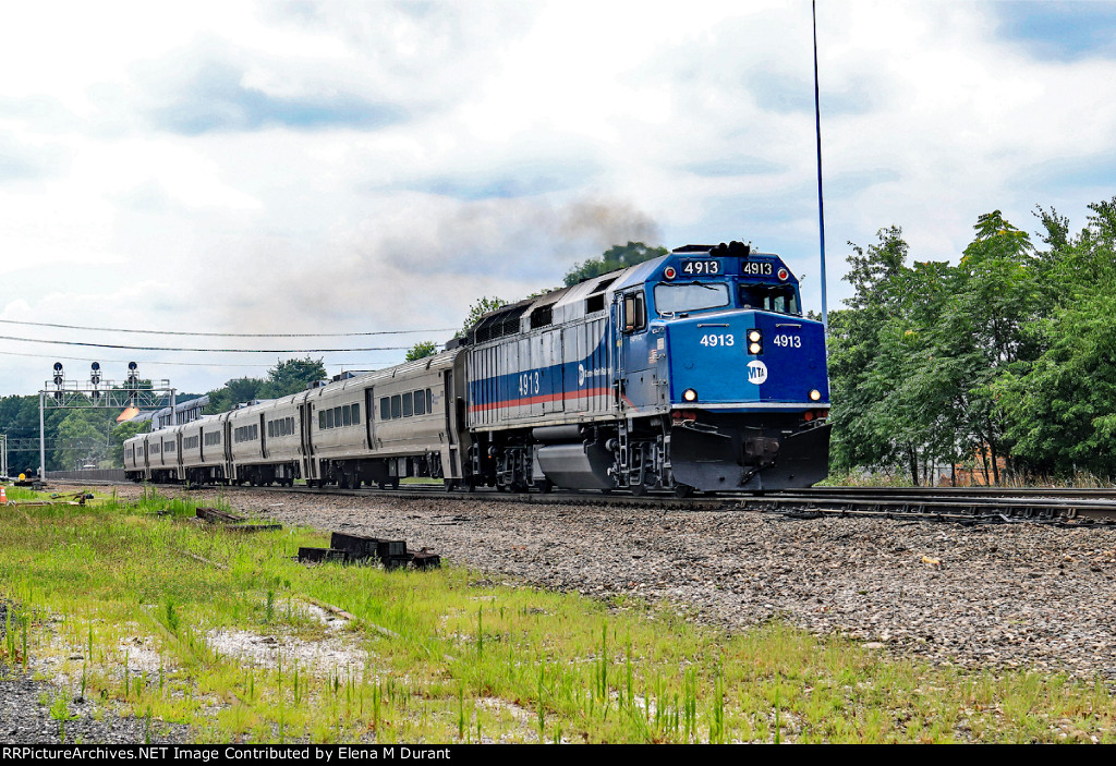 MNCR 4913 on train 47